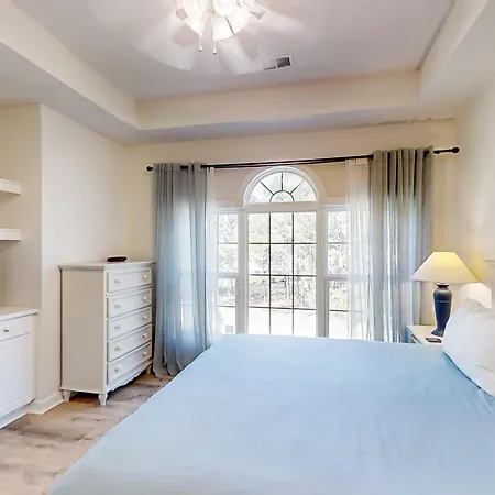 Cypress Bend 432 Apartment